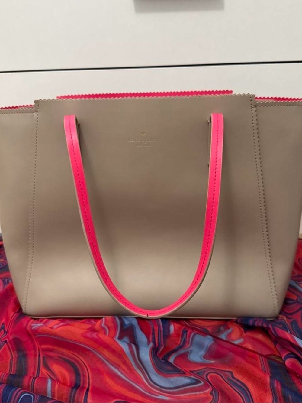 💗 Kate Spade Tan & Hot Pink Neon Trim Smooth Leather Tote Bag 💗